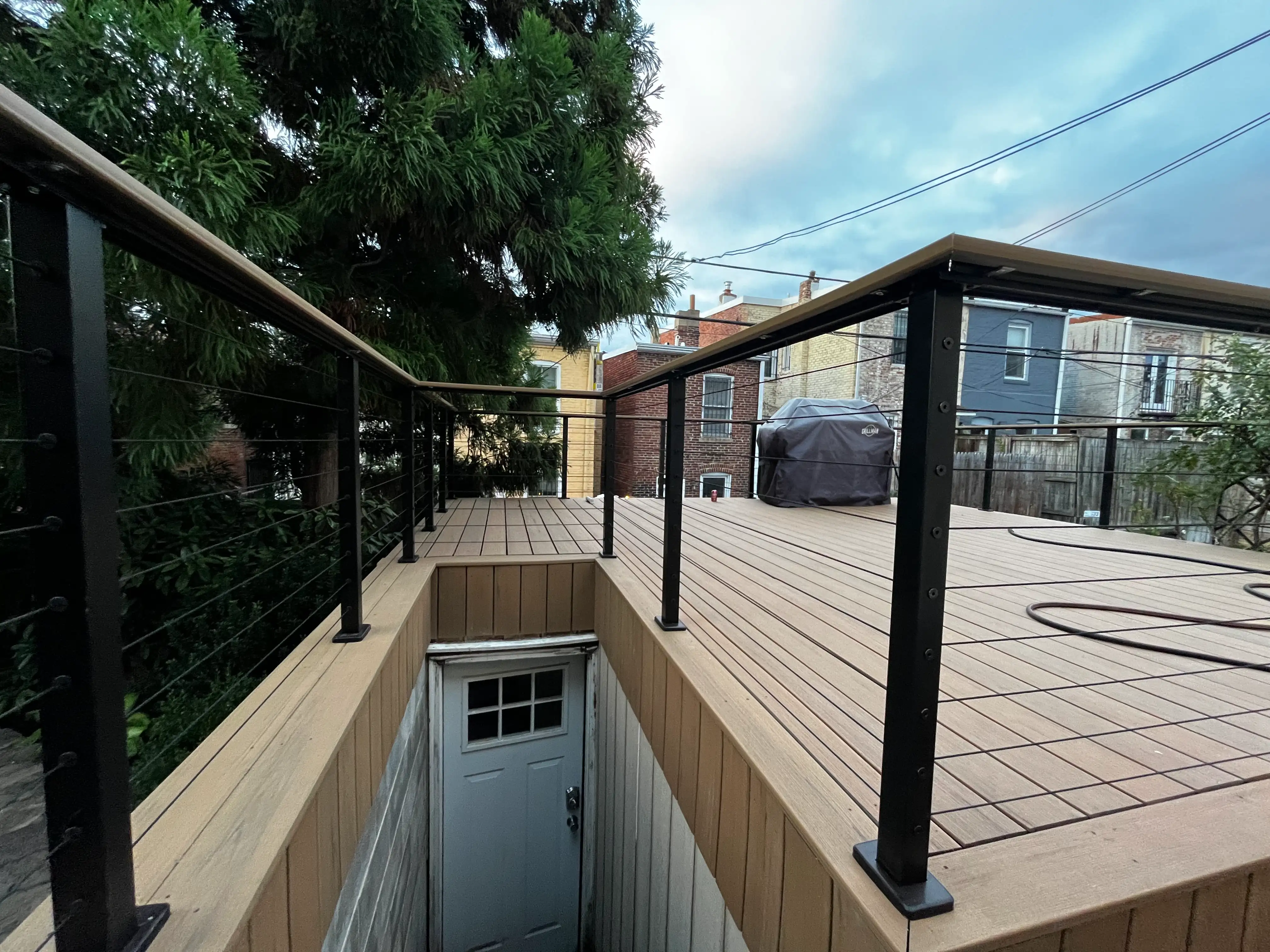 Screened-in deck Kentucky