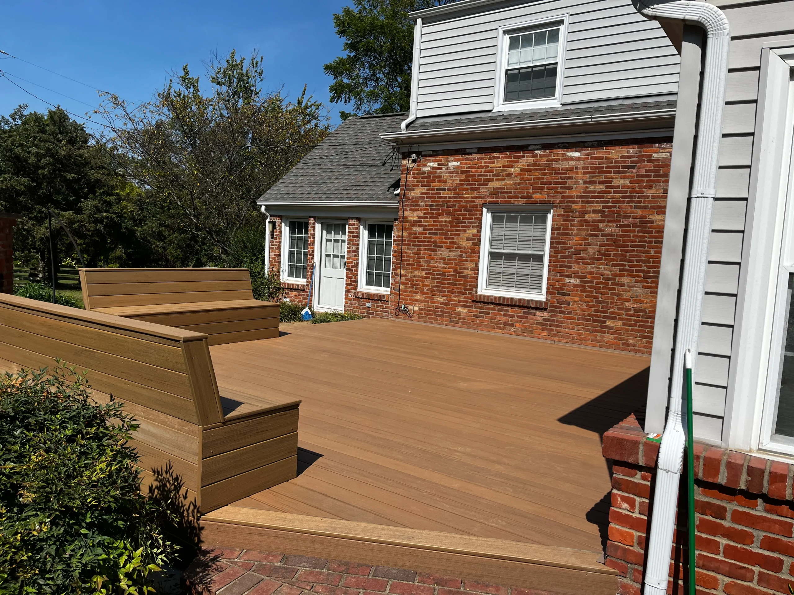 Wood deck specialist framing custom platform deck in Simpsonville KY
